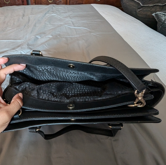 Like New Kate Spade Shoulder Bag - Picture 4 of 6